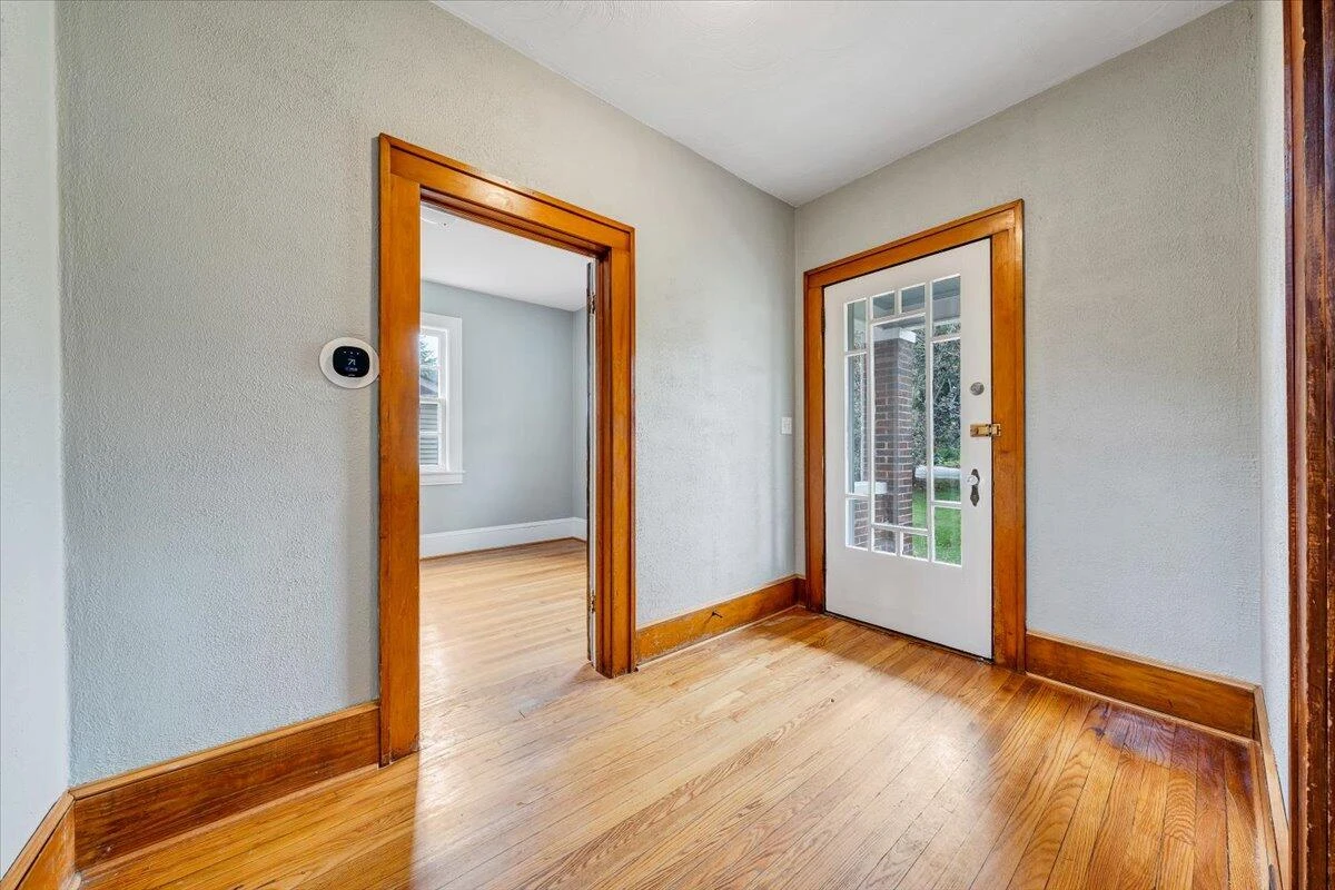 2633 Cedarhurst AVE NW - Photo 4