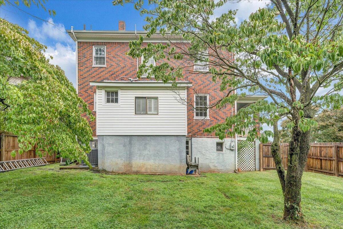 2633 Cedarhurst AVE NW - Photo 40