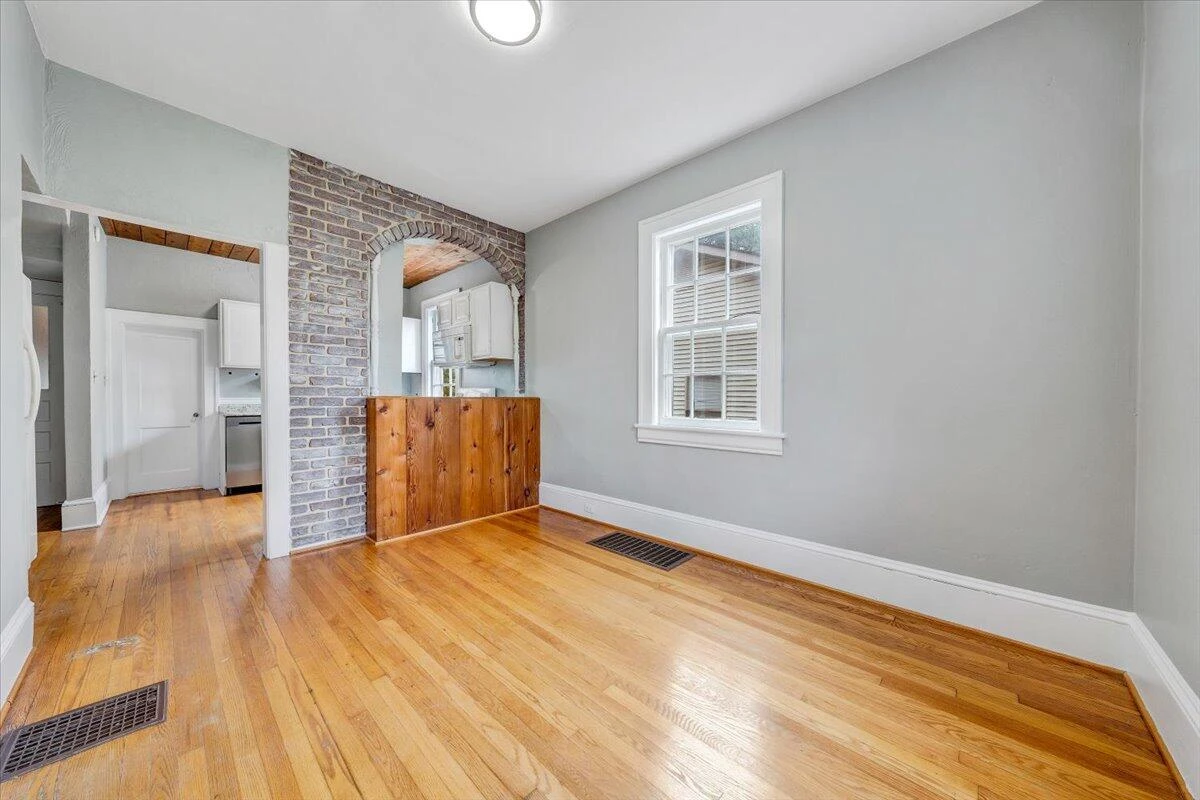 2633 Cedarhurst AVE NW - Photo 7