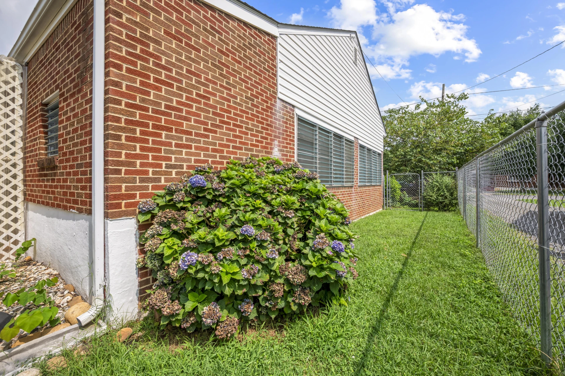 2628 Durham ST NW - Photo 33