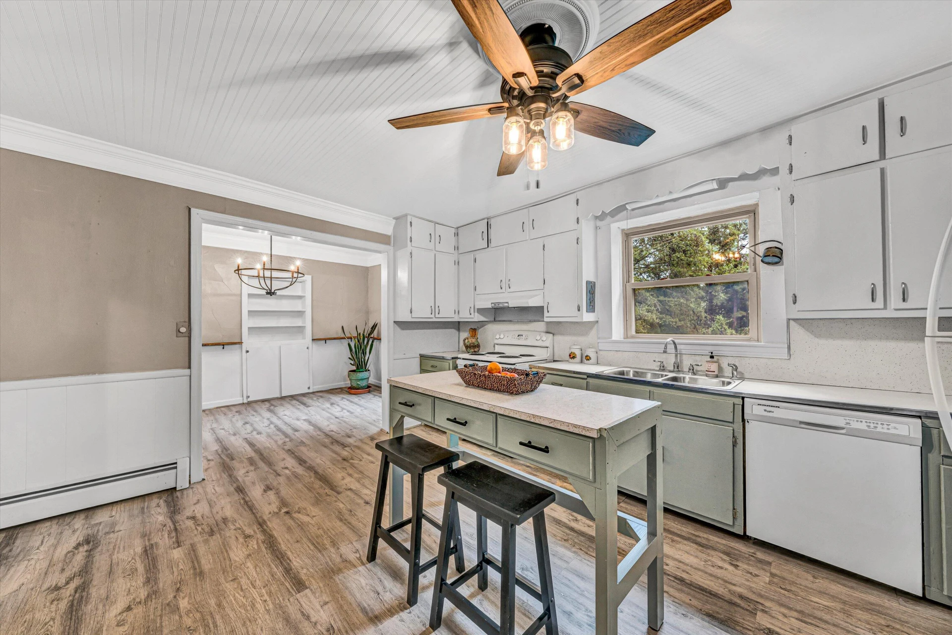 2498 Callaway RD - Photo 16