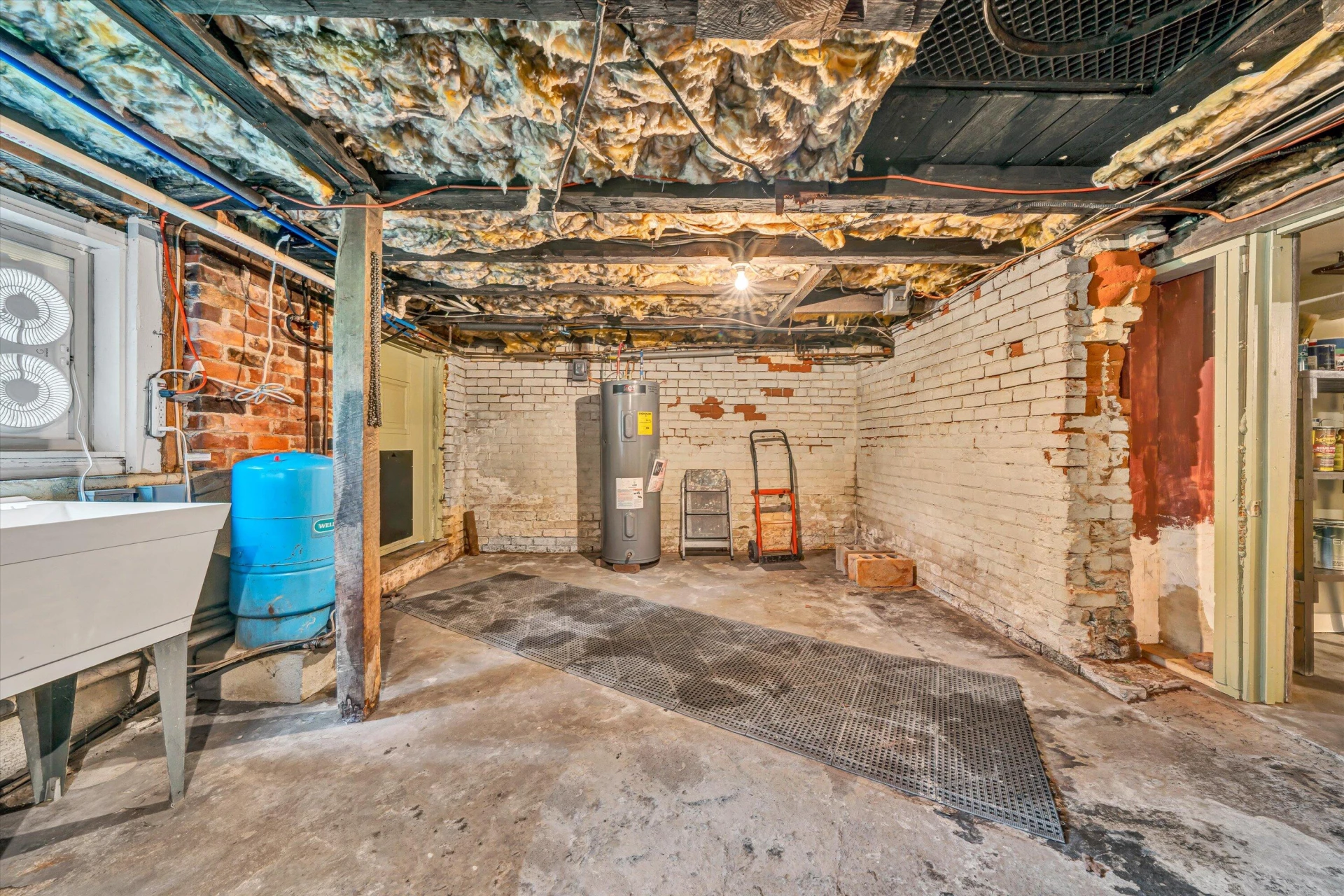 2498 Callaway RD - Photo 34