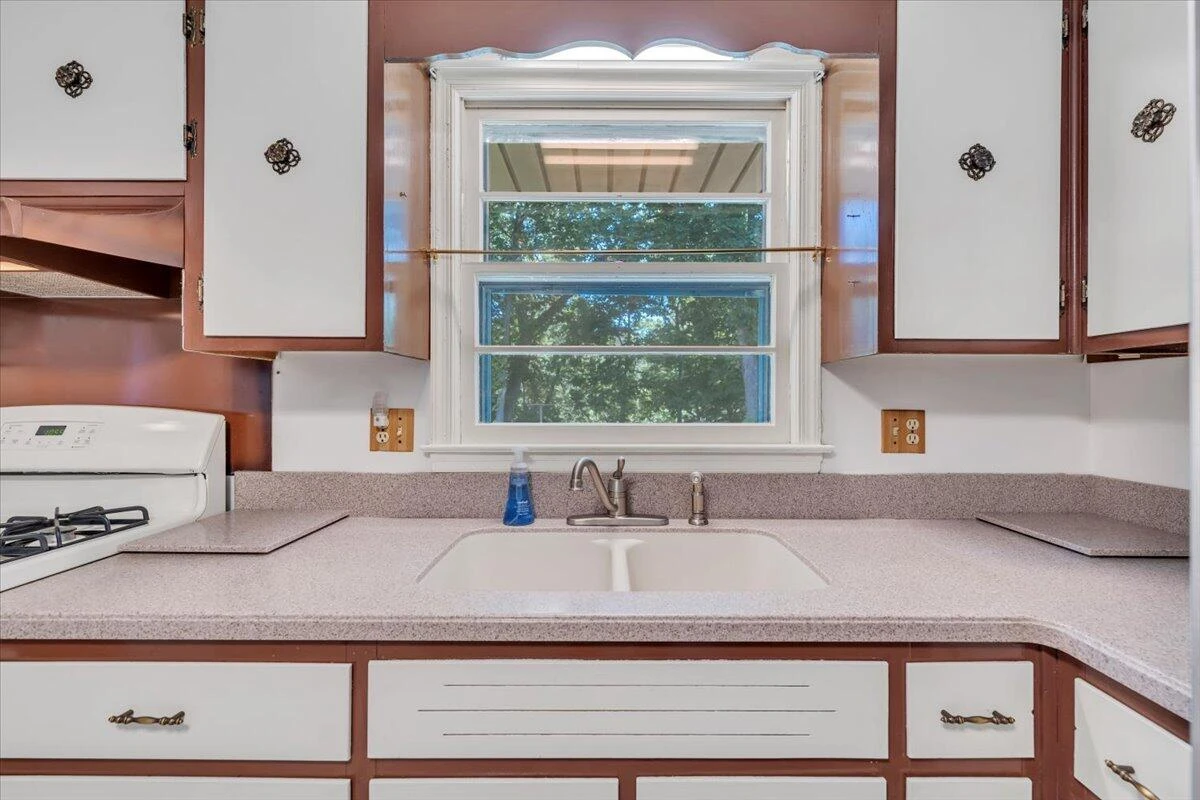 318 Clubhouse DR - Photo 15