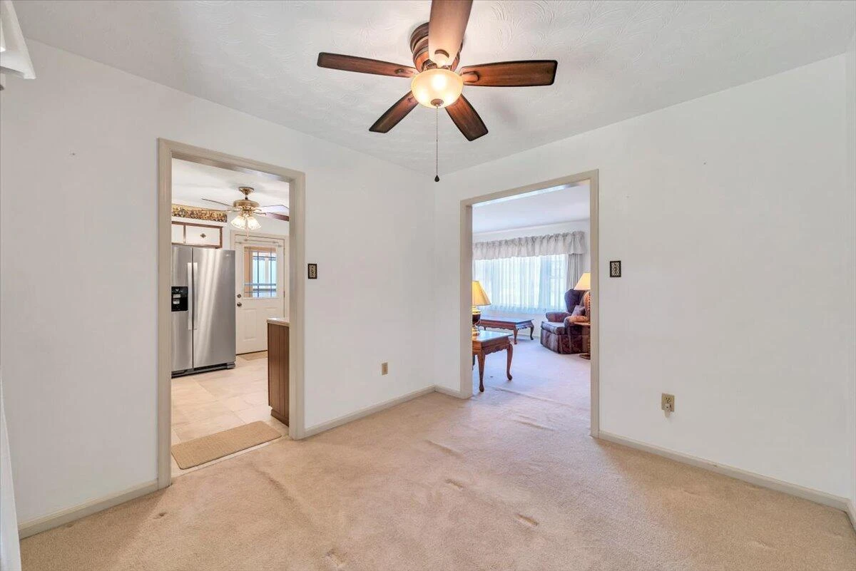 318 Clubhouse DR - Photo 17