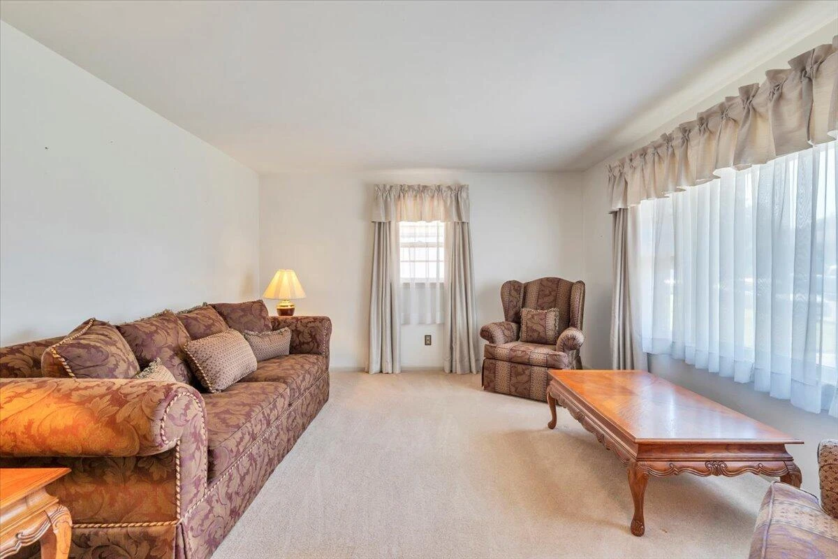 318 Clubhouse DR - Photo 19