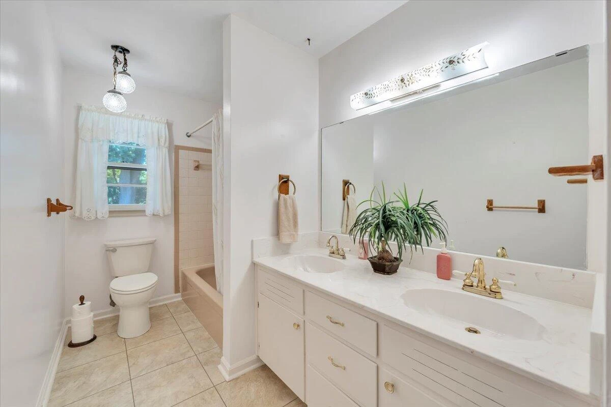318 Clubhouse DR - Photo 22