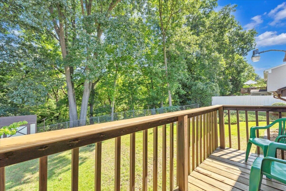 318 Clubhouse DR - Photo 25