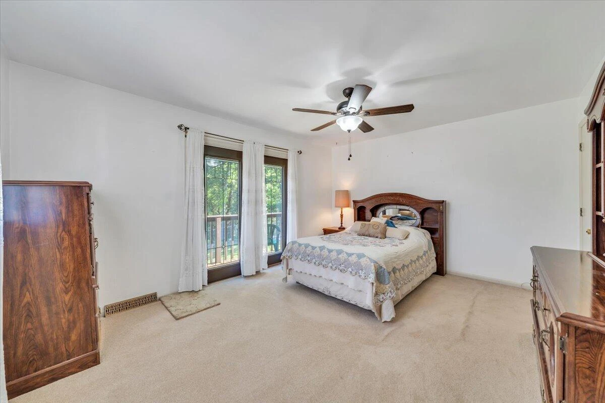 318 Clubhouse DR - Photo 26