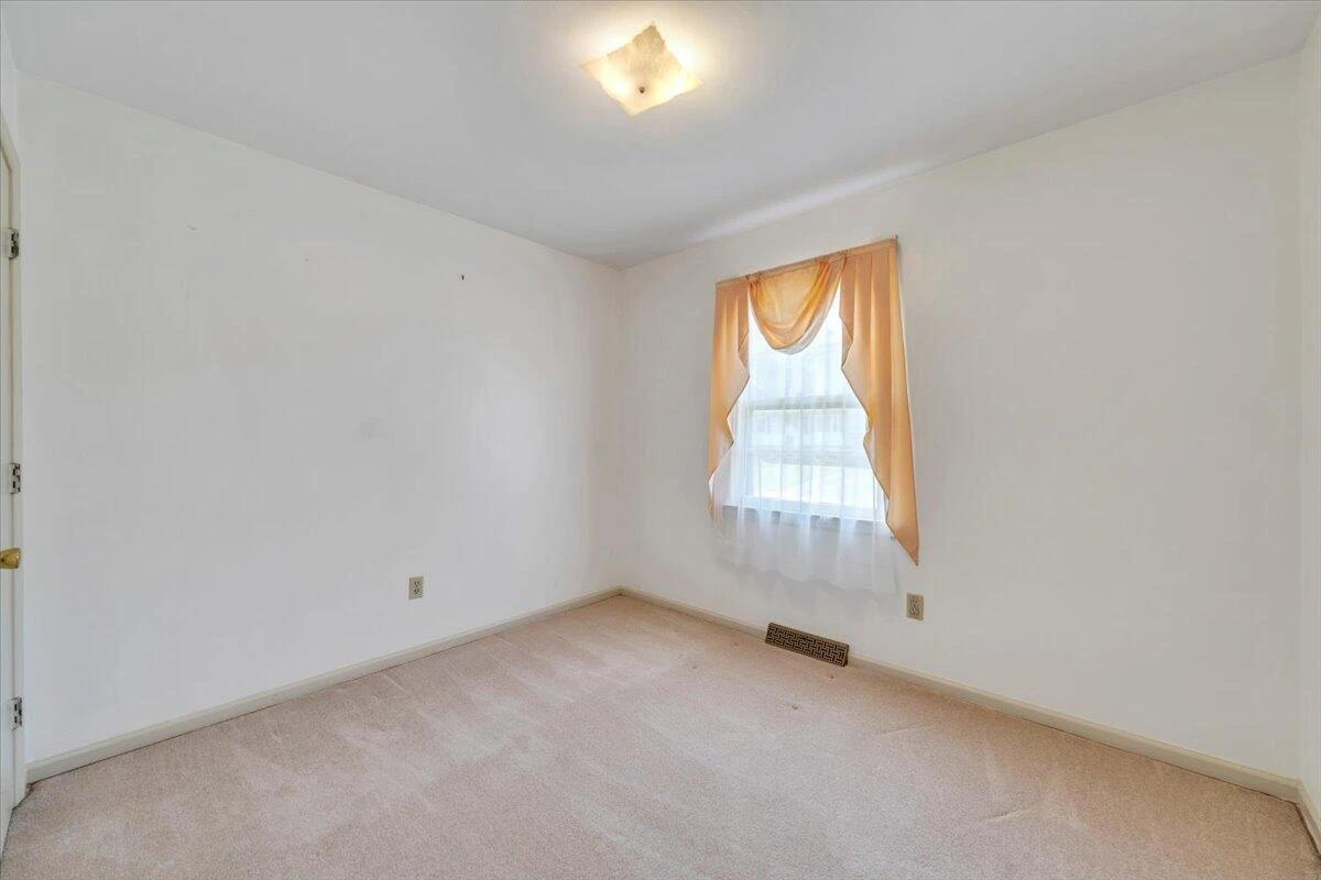 318 Clubhouse DR - Photo 30
