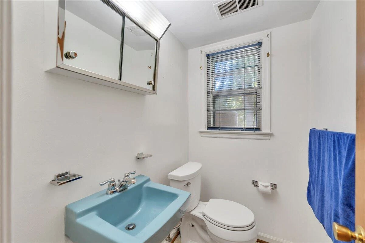 318 Clubhouse DR - Photo 34