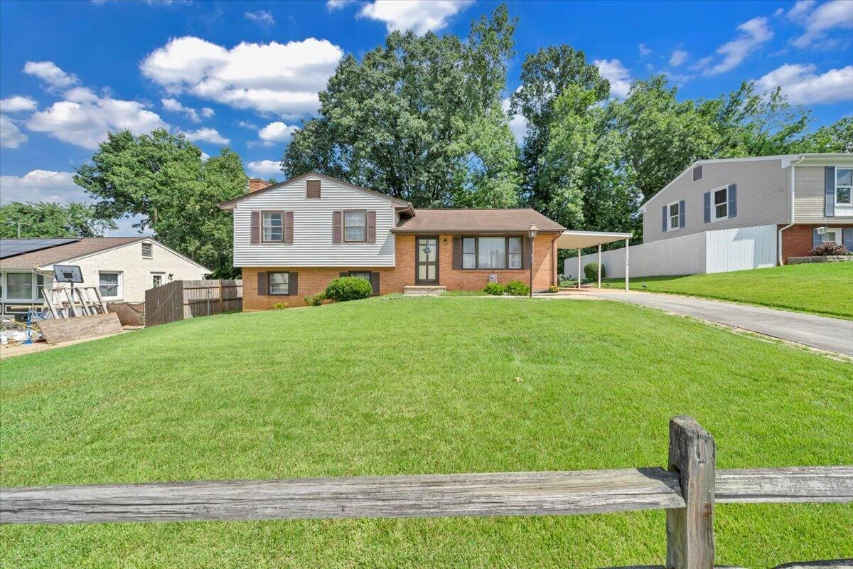 318 Clubhouse DR - Photo 41
