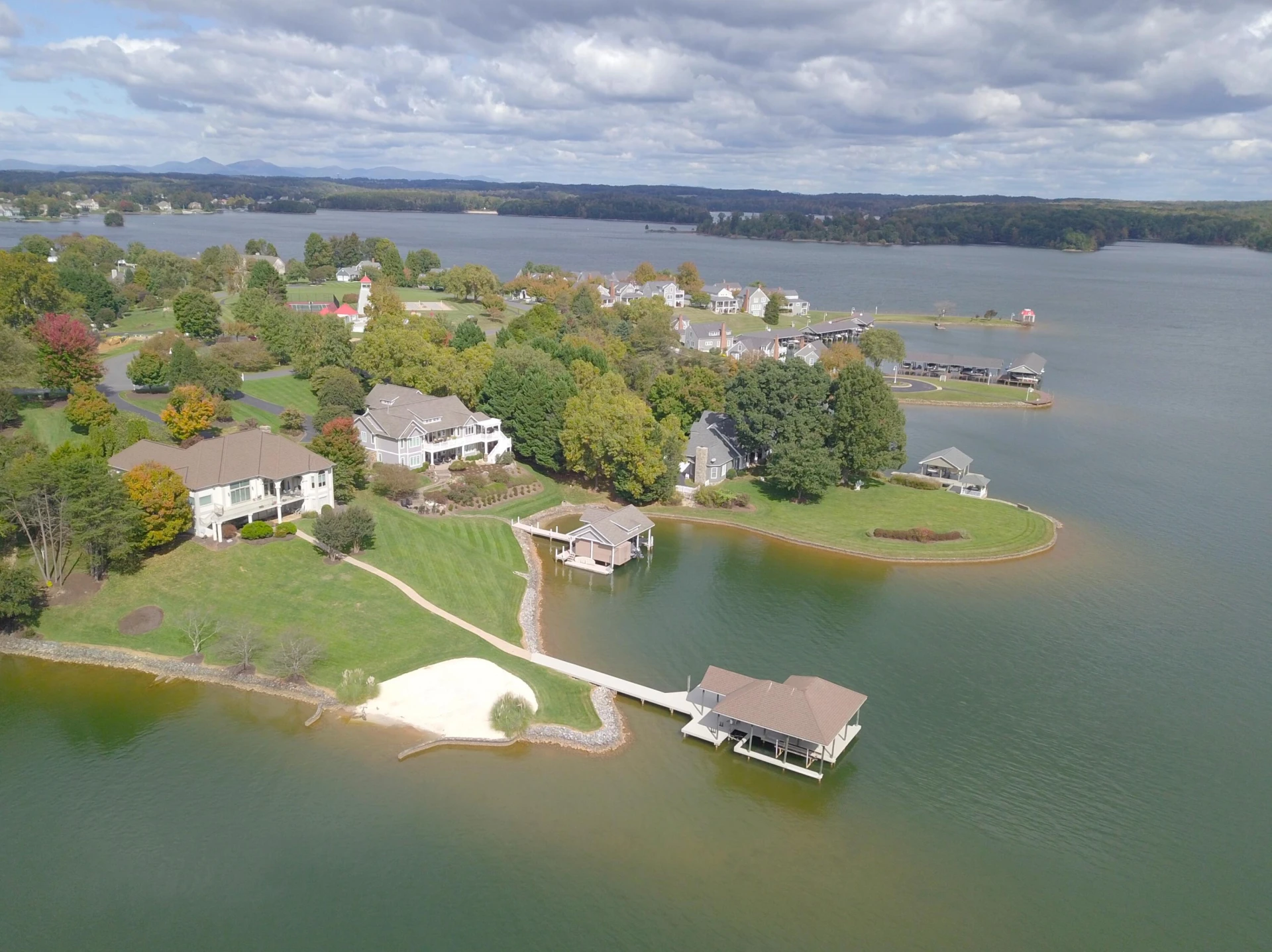 720 Boardwalk DR - Photo 2