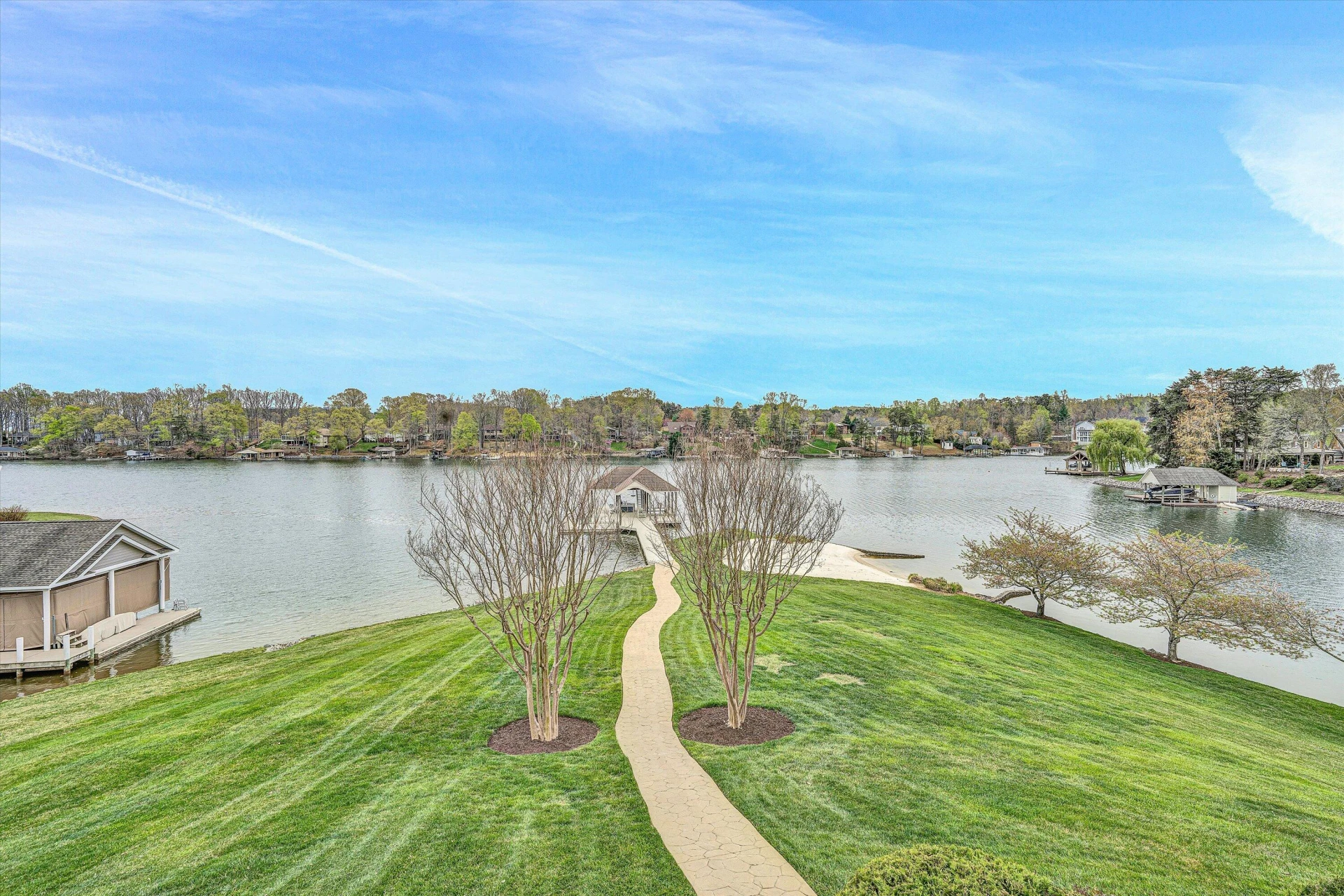 720 Boardwalk DR - Photo 3