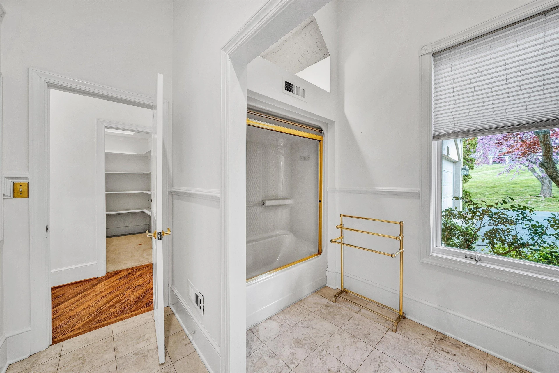 720 Boardwalk DR - Photo 32