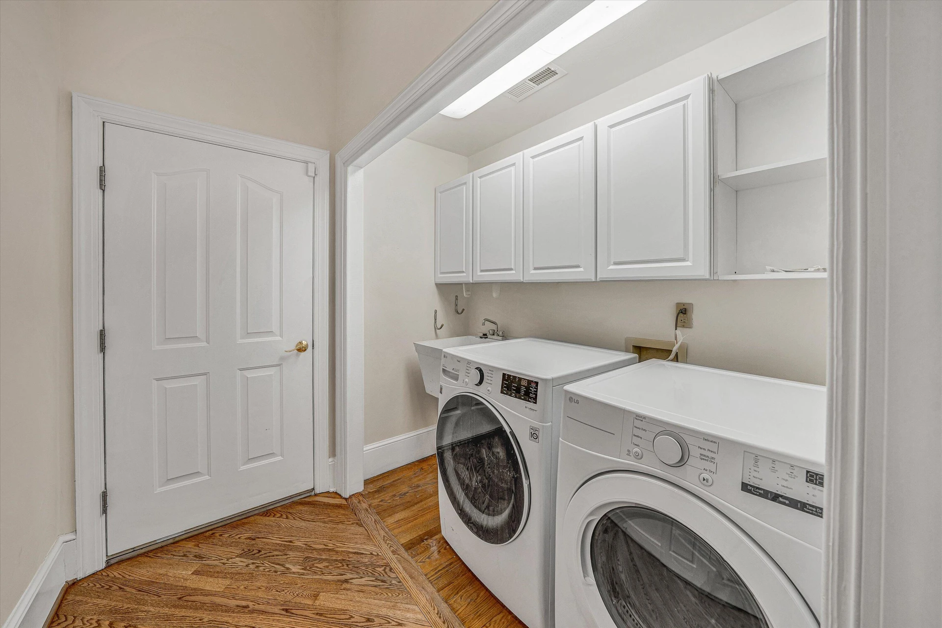720 Boardwalk DR - Photo 33