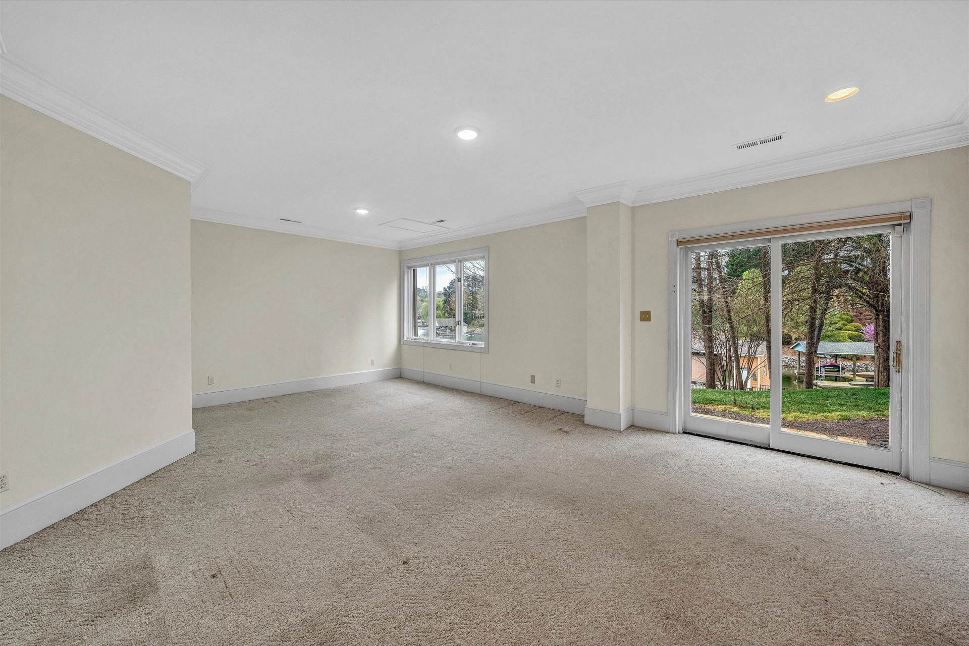 720 Boardwalk DR - Photo 40