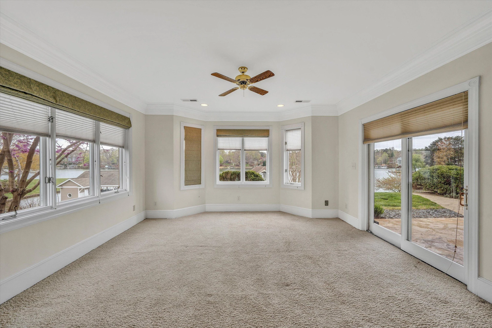 720 Boardwalk DR - Photo 41