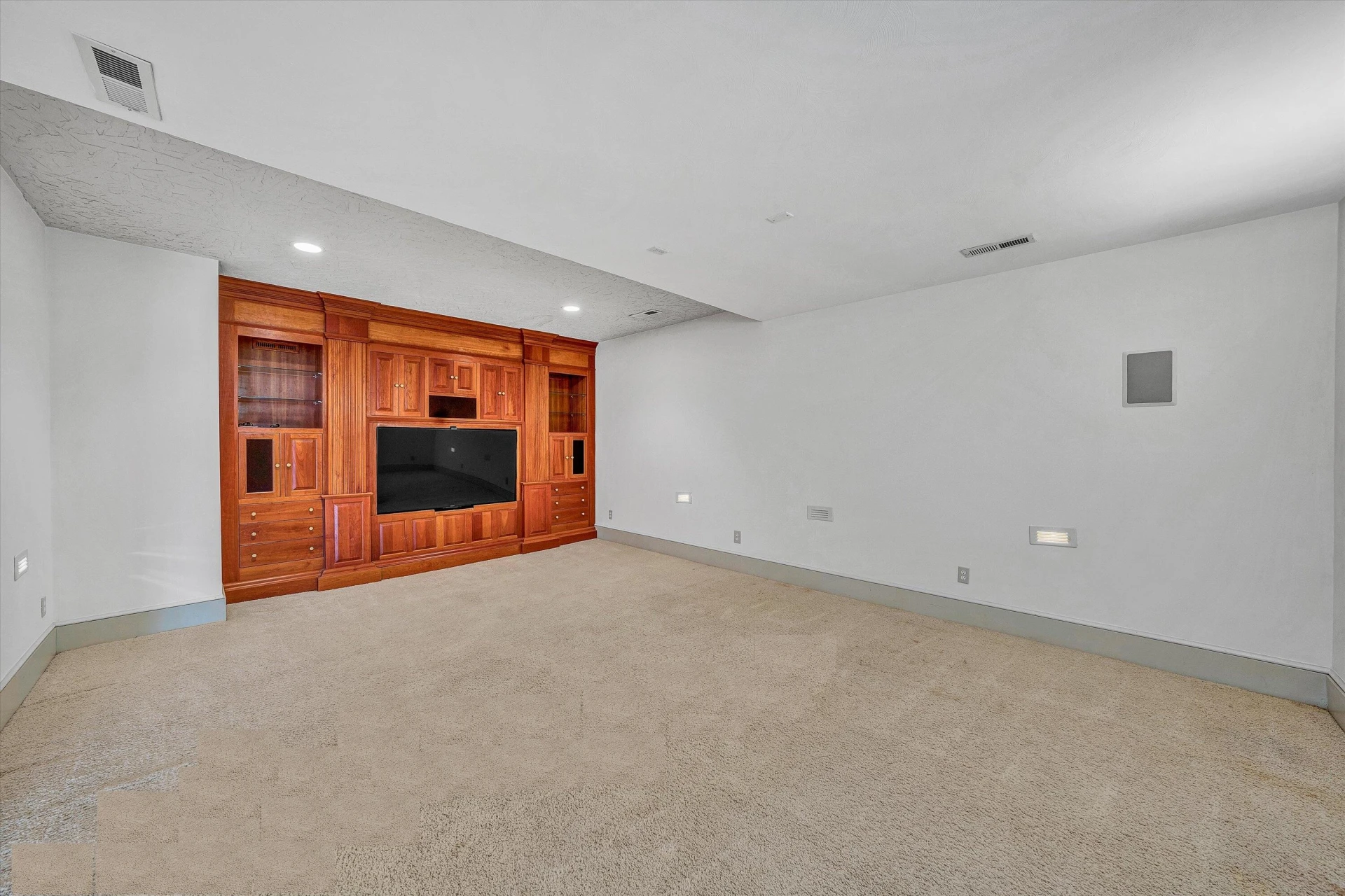 720 Boardwalk DR - Photo 44