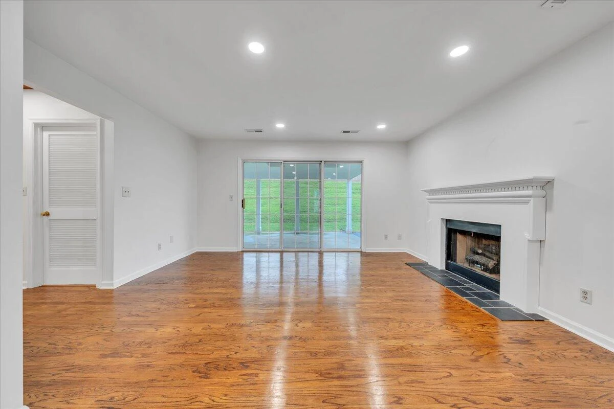 3221 Winterberry DR - Photo 8