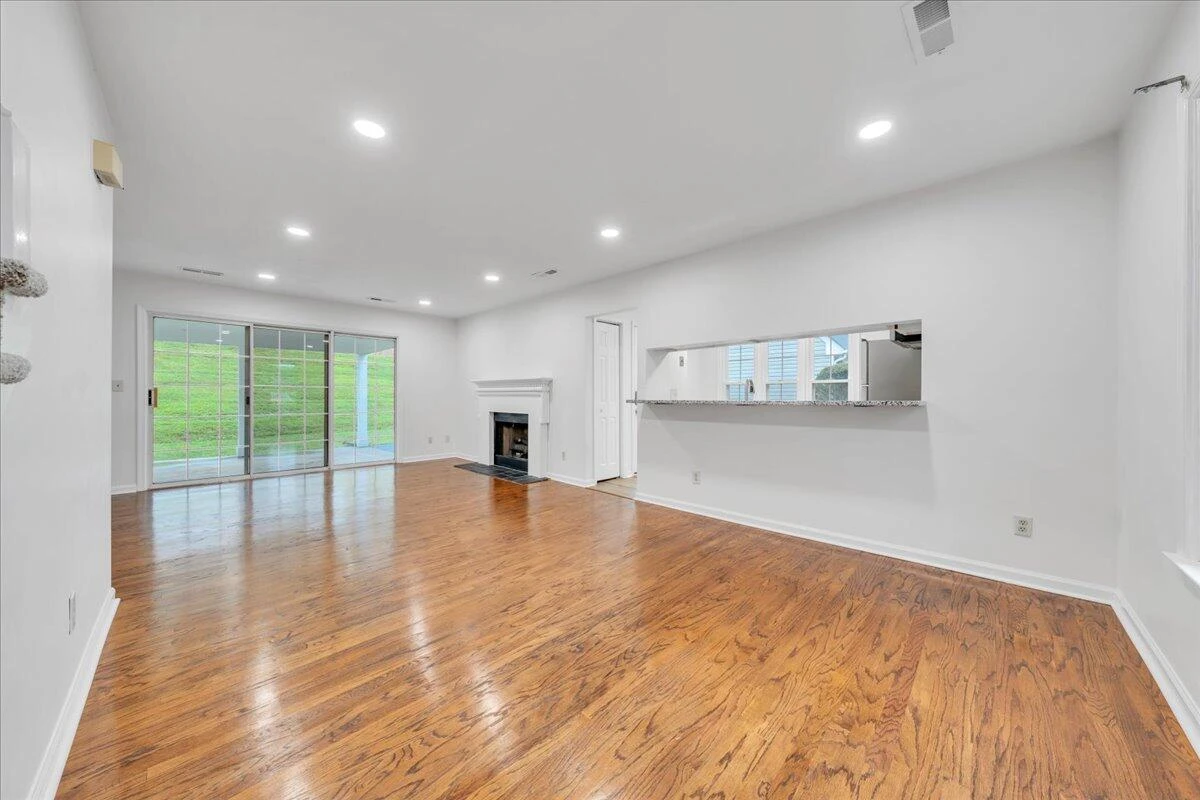 3221 Winterberry DR - Photo 10