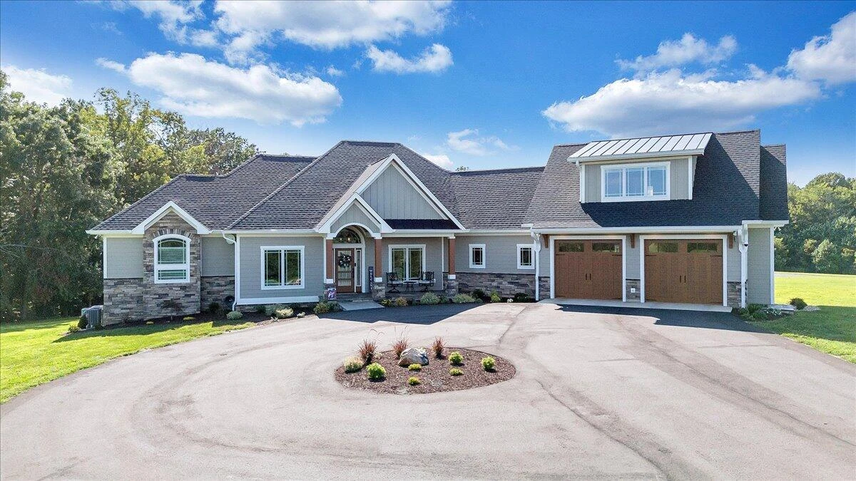 737 Camellia PL