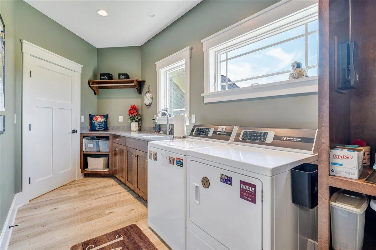 737 Camellia PL - Photo 32