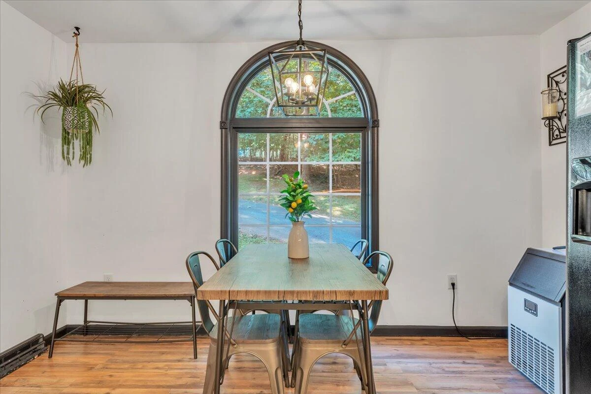 709 Forest Lawn DR - Photo 13