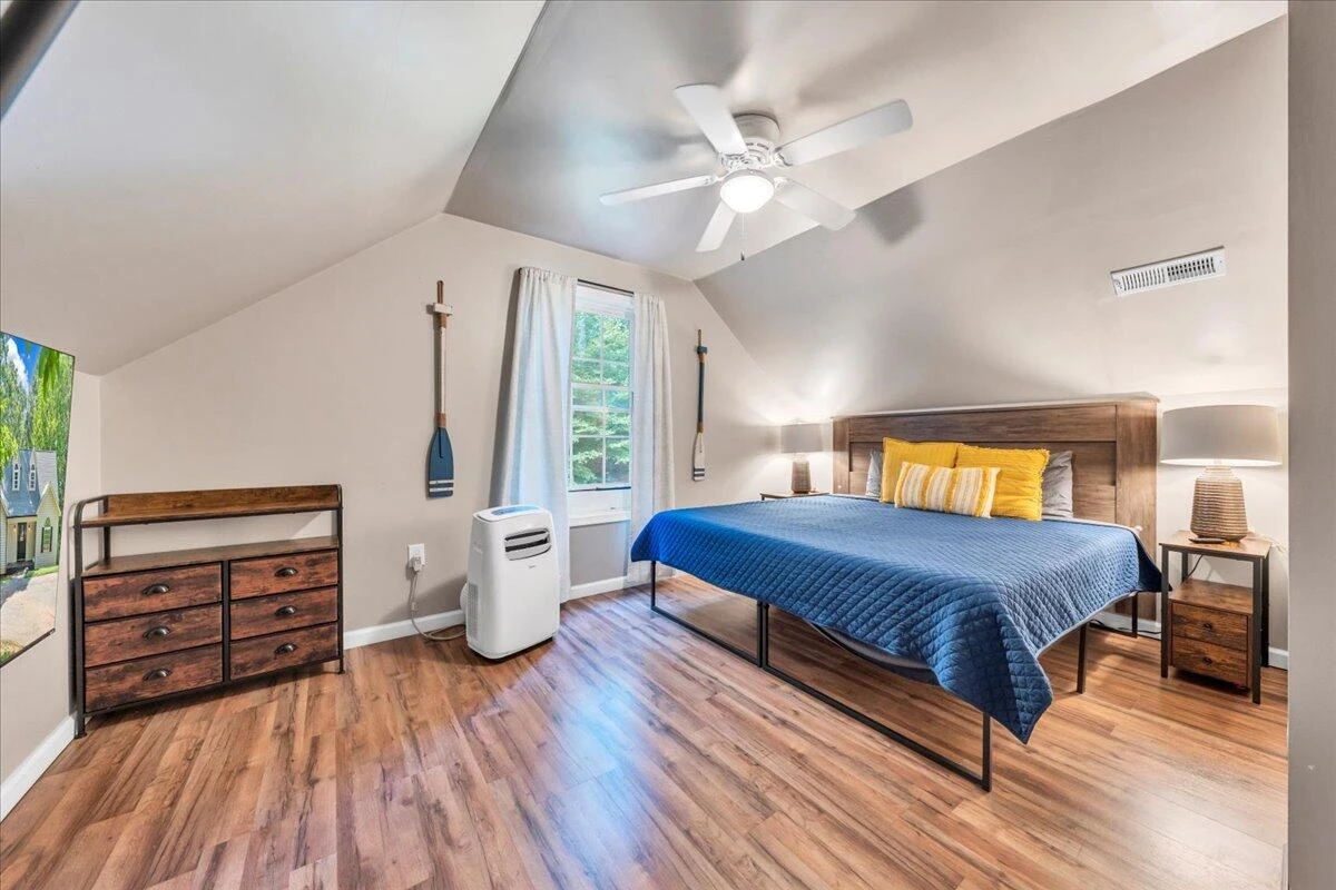 709 Forest Lawn DR - Photo 20