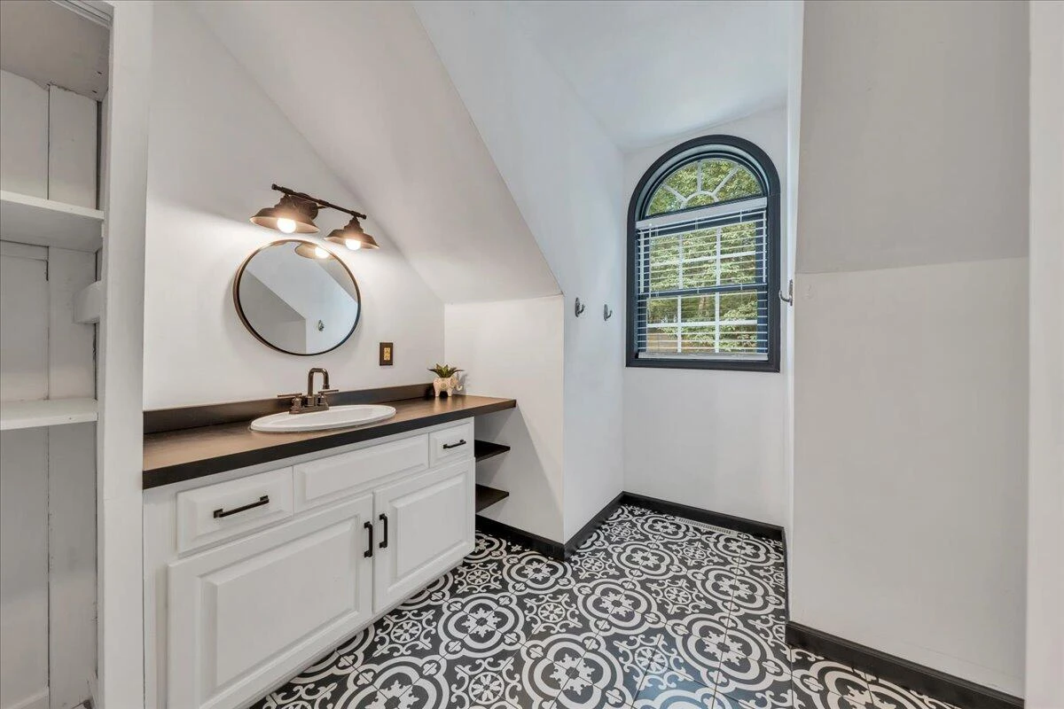 709 Forest Lawn DR - Photo 22