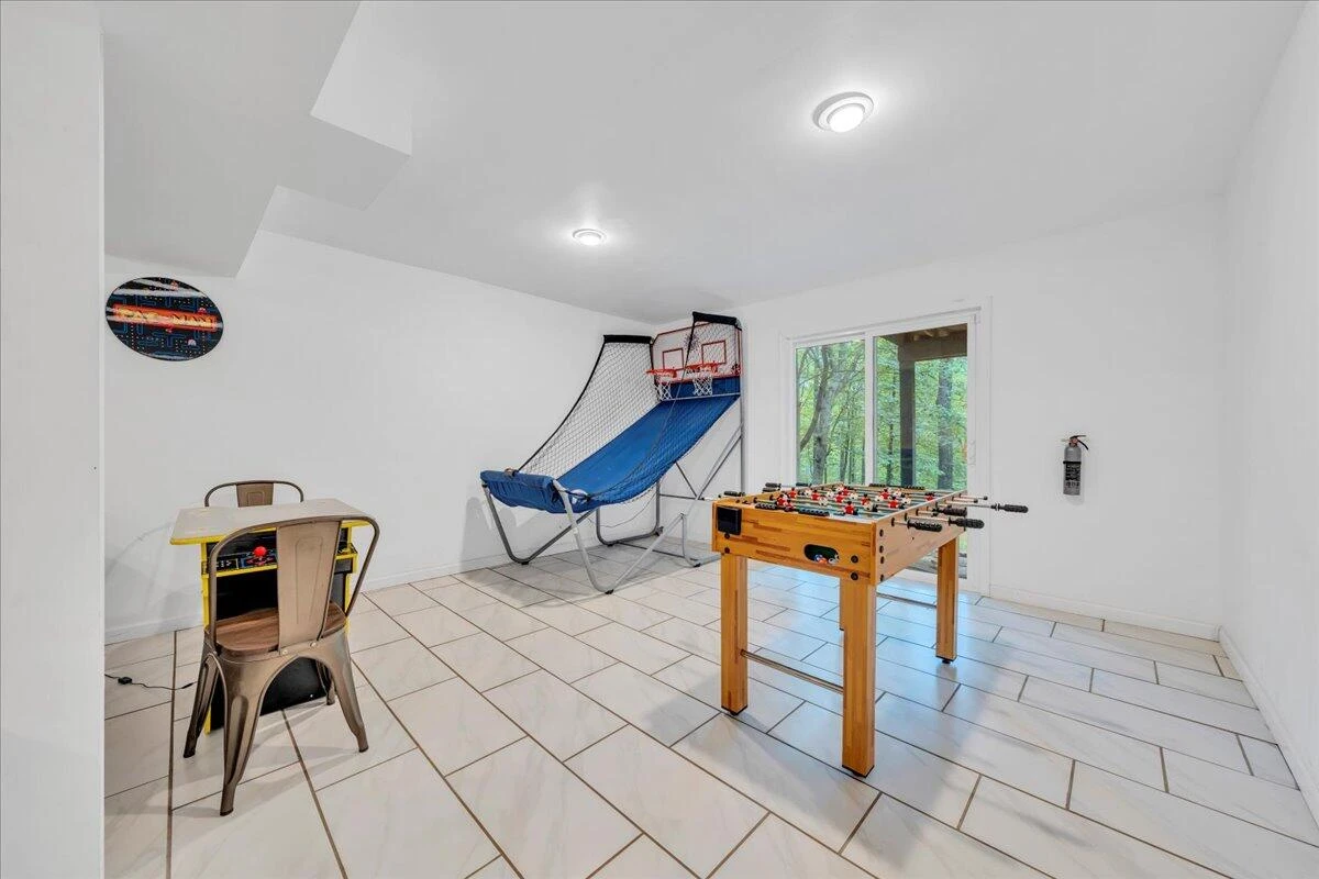 709 Forest Lawn DR - Photo 30