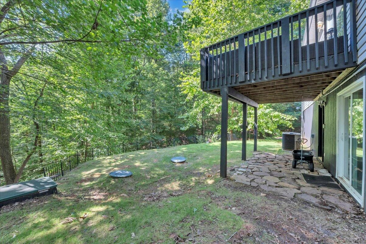 709 Forest Lawn DR - Photo 34