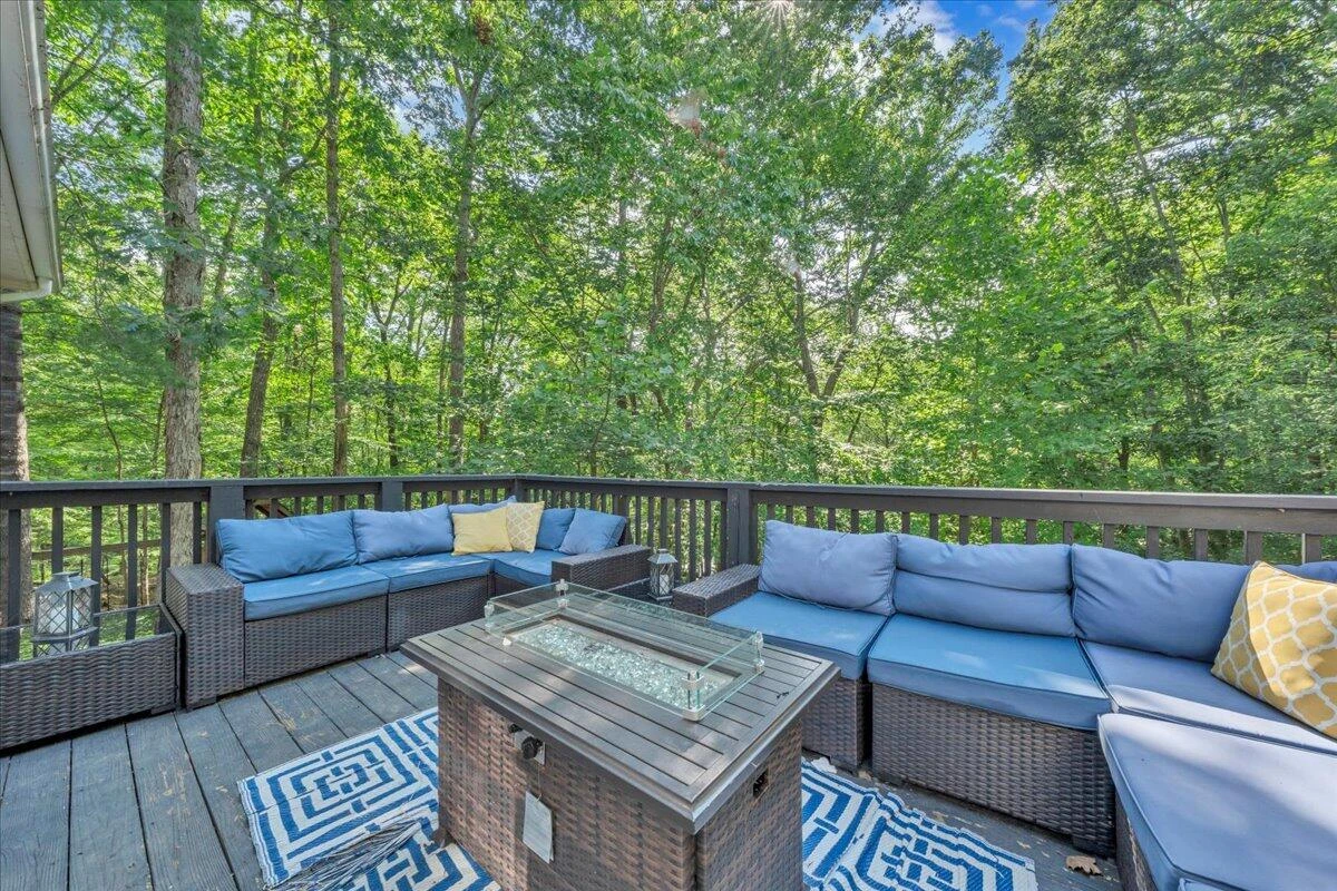 709 Forest Lawn DR - Photo 36