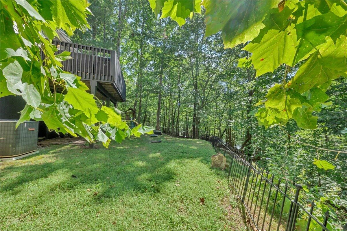 709 Forest Lawn DR - Photo 39