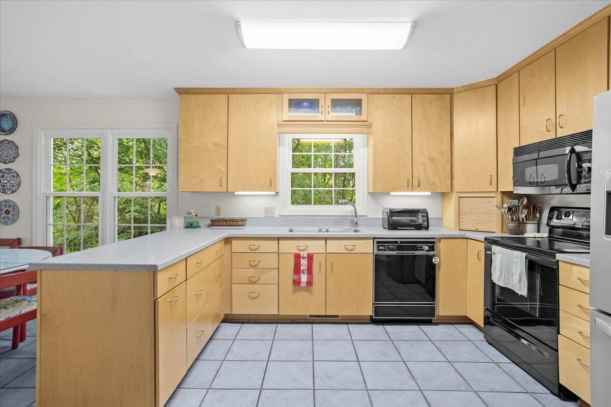 4131 Snowbird CIR - Photo 12