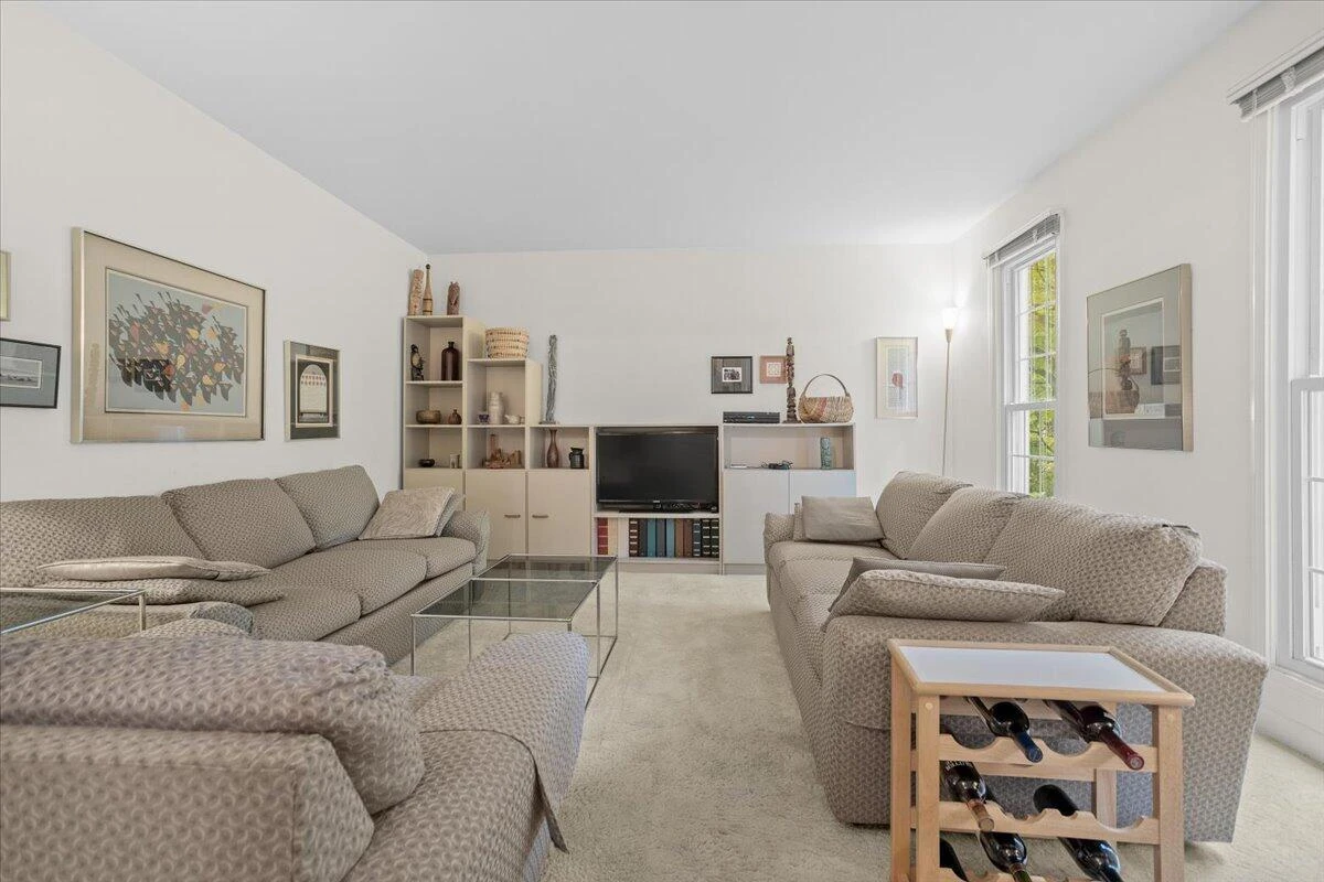 4131 Snowbird CIR - Photo 5