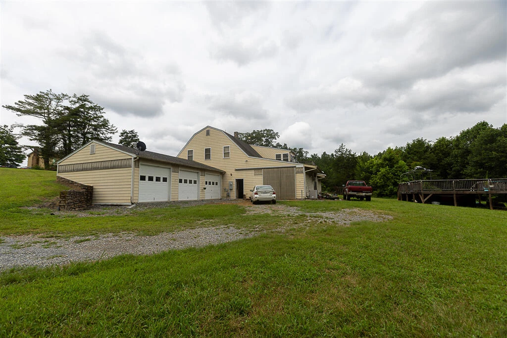 2810 Glenwood DR - Photo 2
