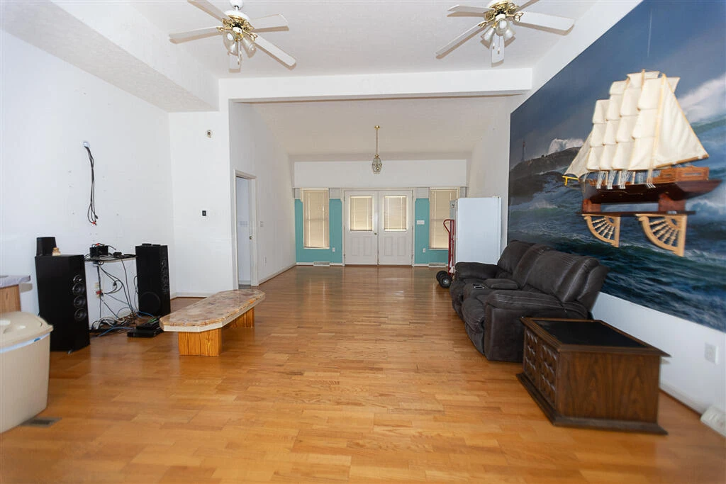 2810 Glenwood DR - Photo 3