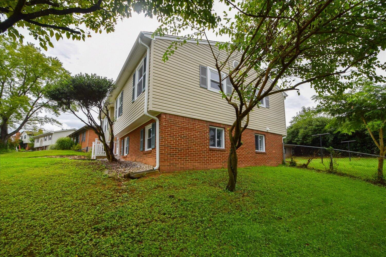 5532 Twilight RD - Photo 32
