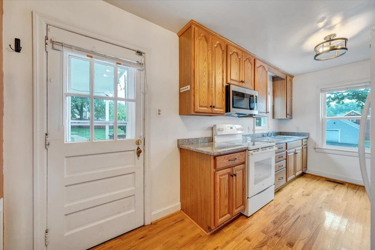 2603 Fairway DR SW - Photo 11