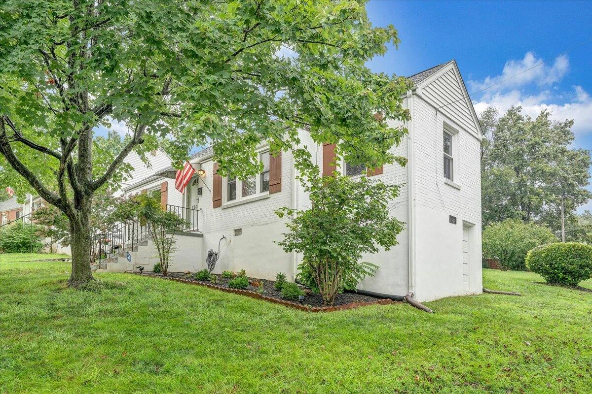 2603 Fairway DR SW - Photo 4