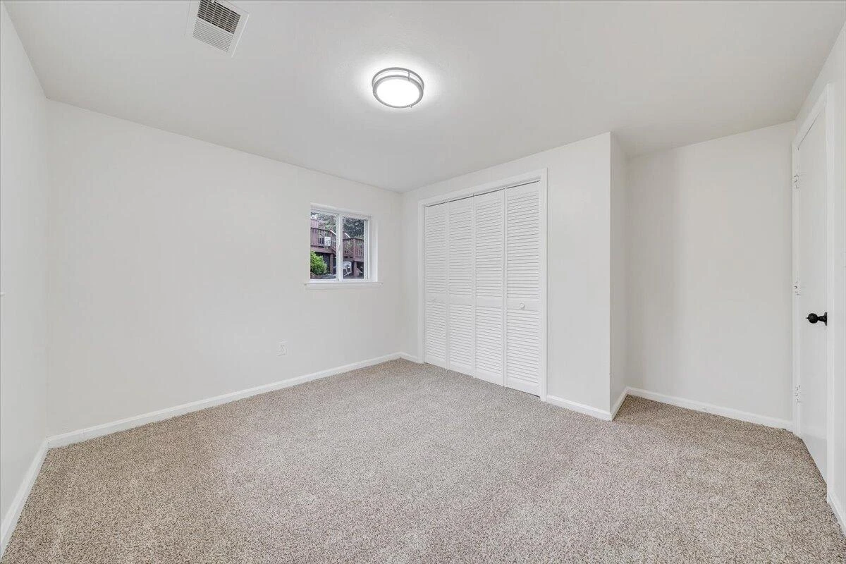 829 Pyrtle DR - Photo 27