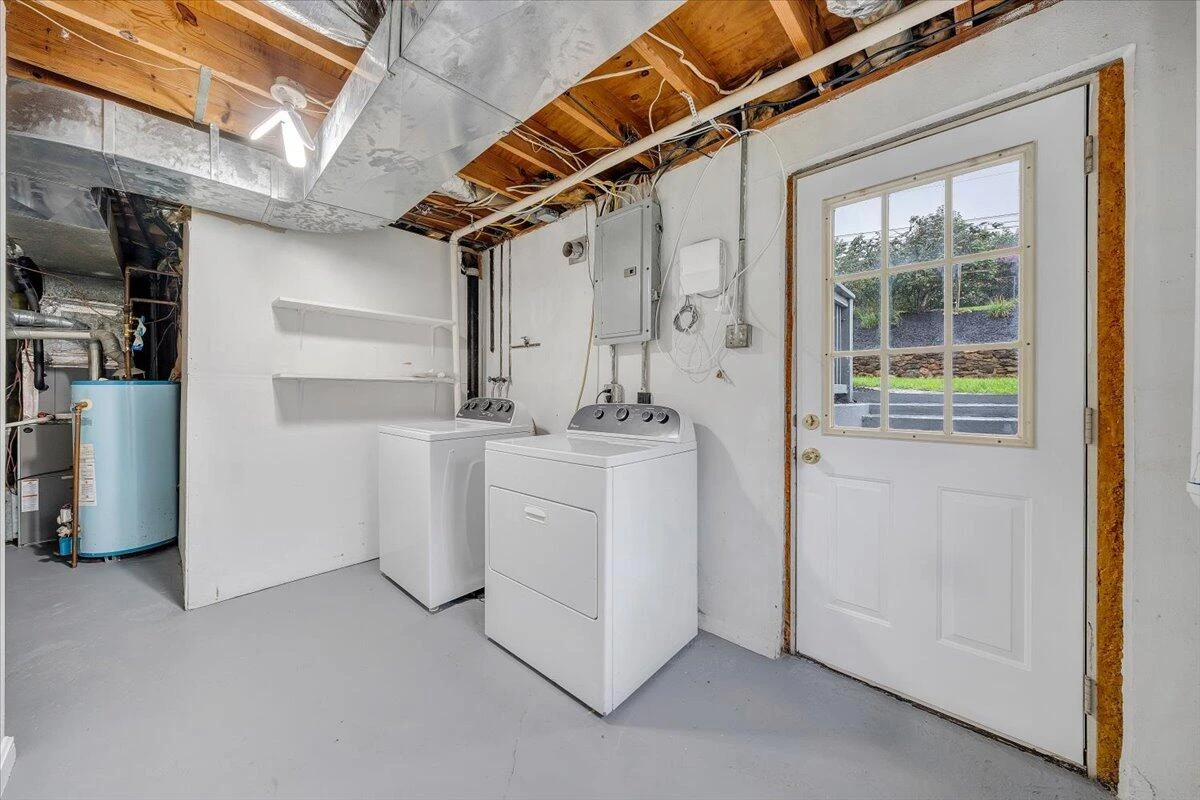 829 Pyrtle DR - Photo 31