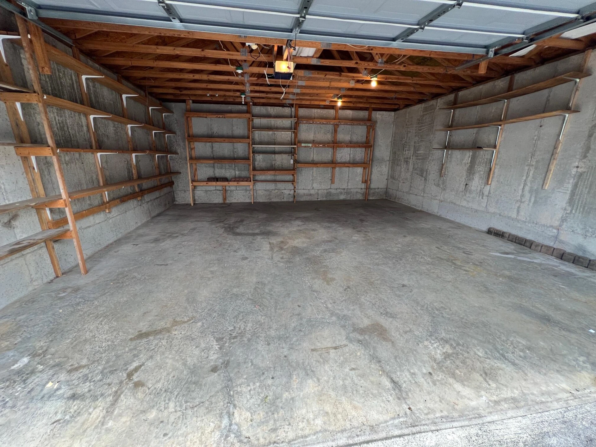 829 Pyrtle DR - Photo 34