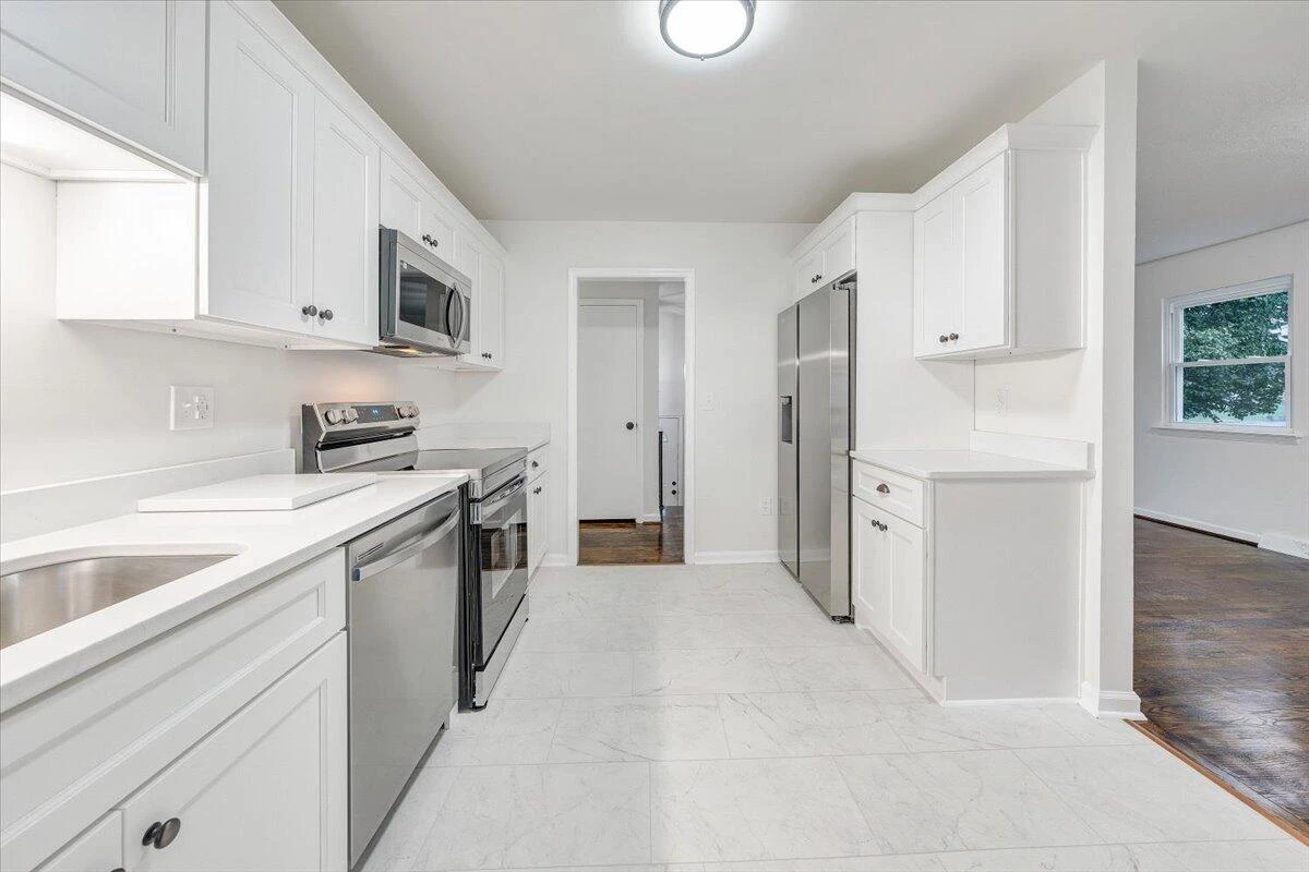 829 Pyrtle DR - Photo 12