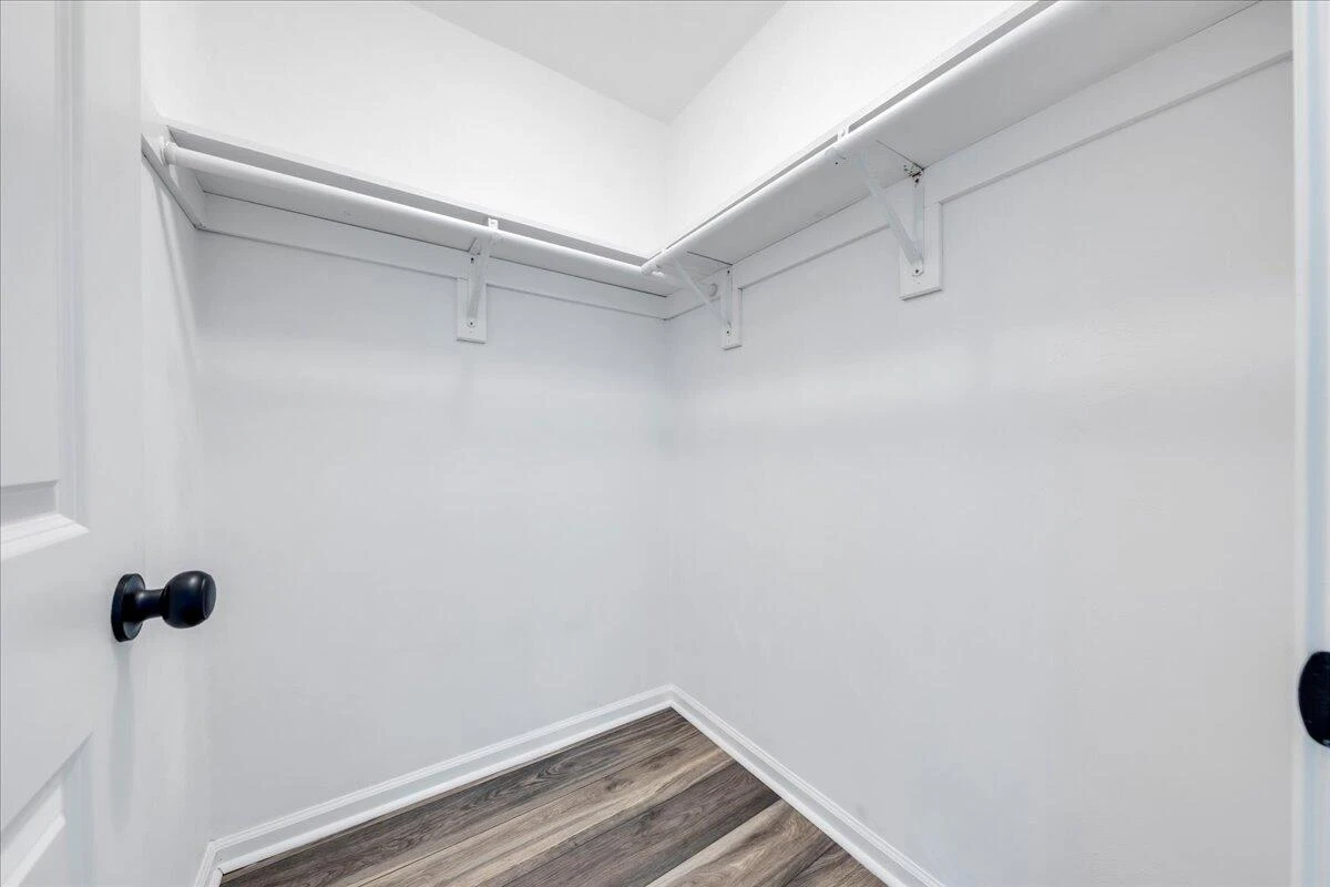 215 Harrison AVE NW - Photo 16