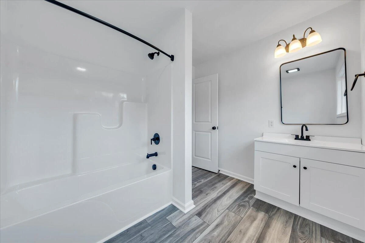 215 Harrison AVE NW - Photo 22