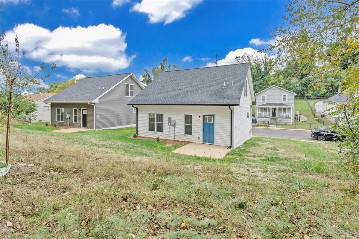 215 Harrison AVE NW - Photo 29