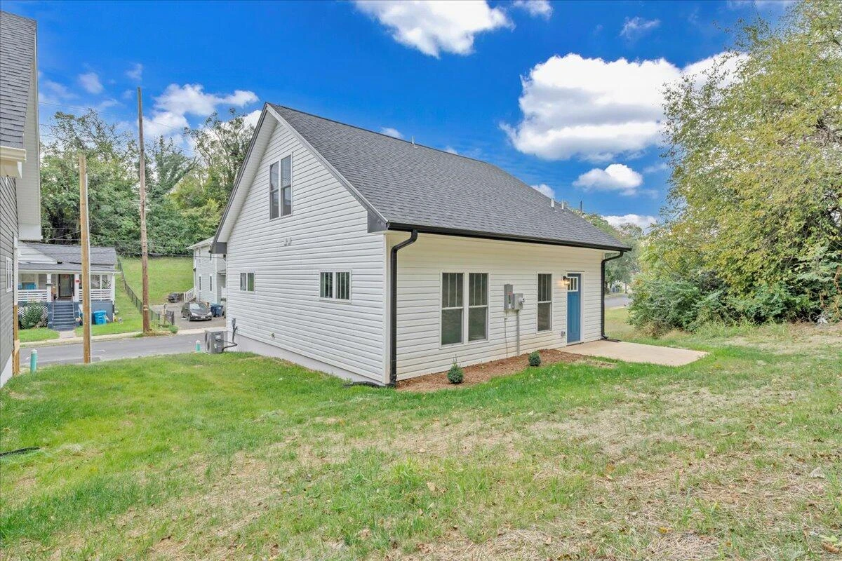 215 Harrison AVE NW - Photo 30