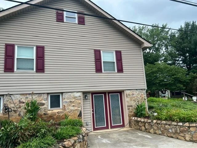 1724 Starview DR - Photo 2