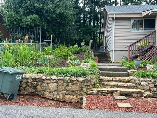 1724 Starview DR - Photo 3